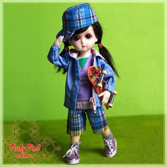 8'' StrawBerina, Skater-Girl (GA0003A)