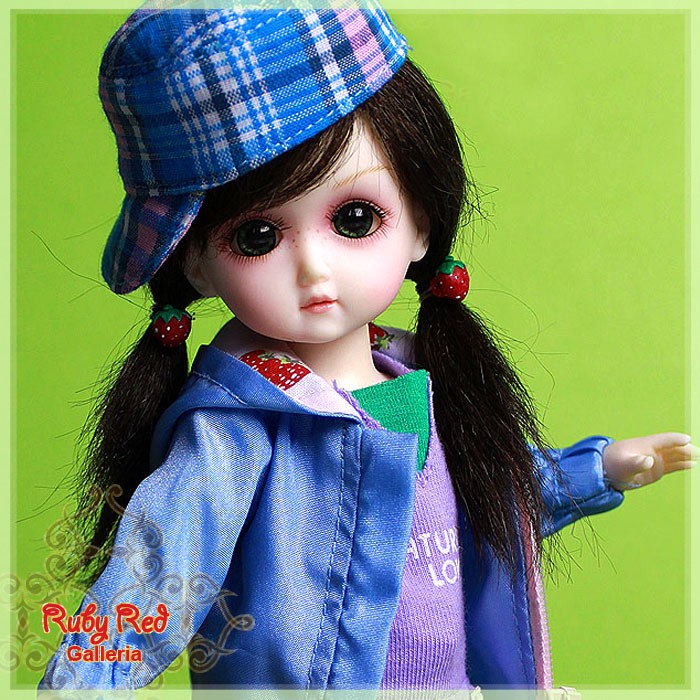 8'' StrawBerina, Skater-Girl (GA0003A)