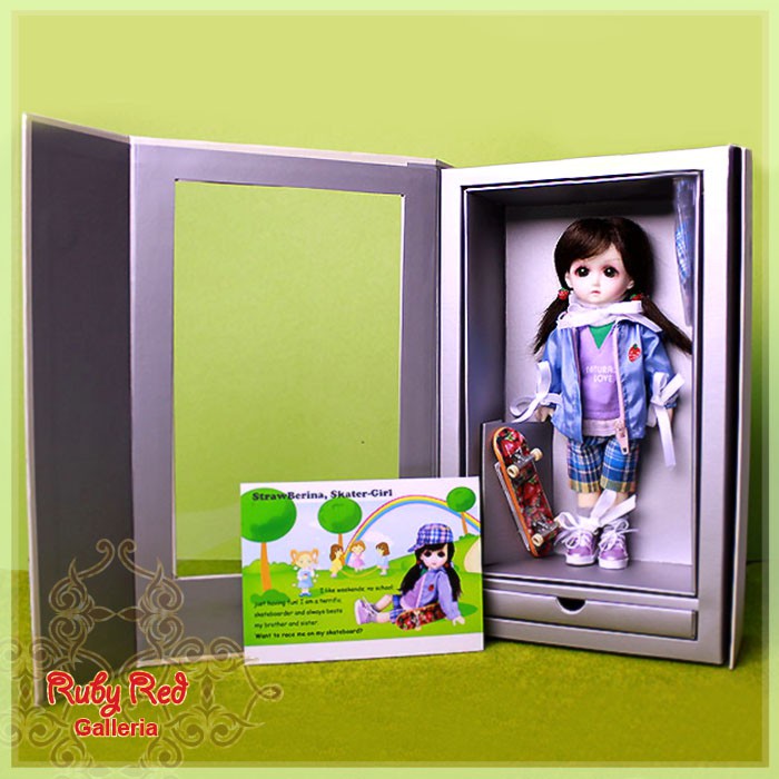 8'' StrawBerina, Skater-Girl (GA0003A)