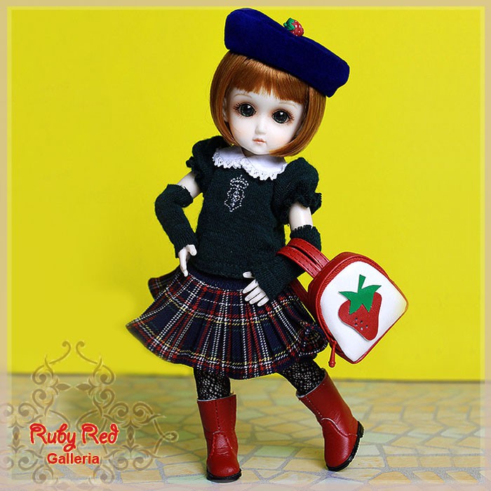 8'' StrawBerina, Ring the School Bell (GA0002A)