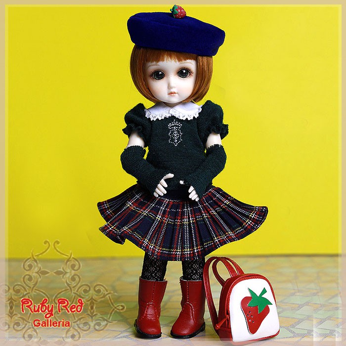 8'' StrawBerina, Ring the School Bell (GA0002A)