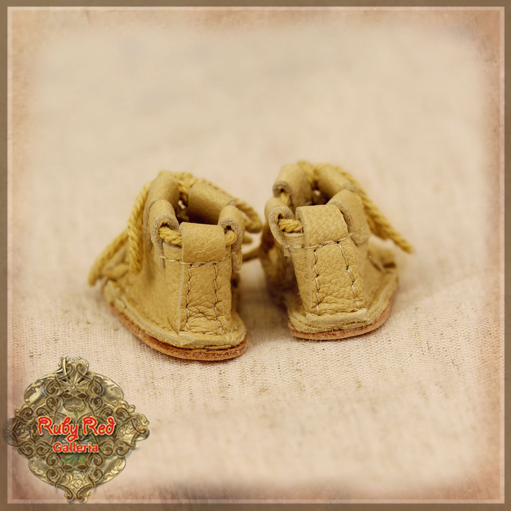 Yellow Shoes for 8" Dolls (HH0043A)