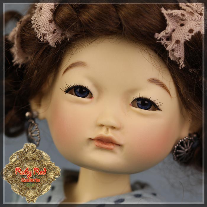 Tricky Trio - Lian Lian (nicknamed Lotus Root) (JA0003A)