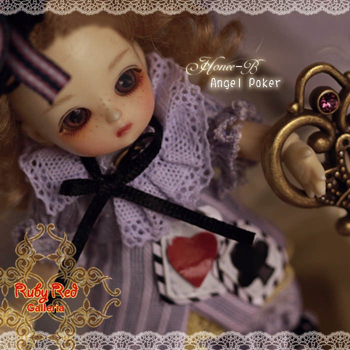 4.5'' Honee-B, Angel Poker (CA0020A)