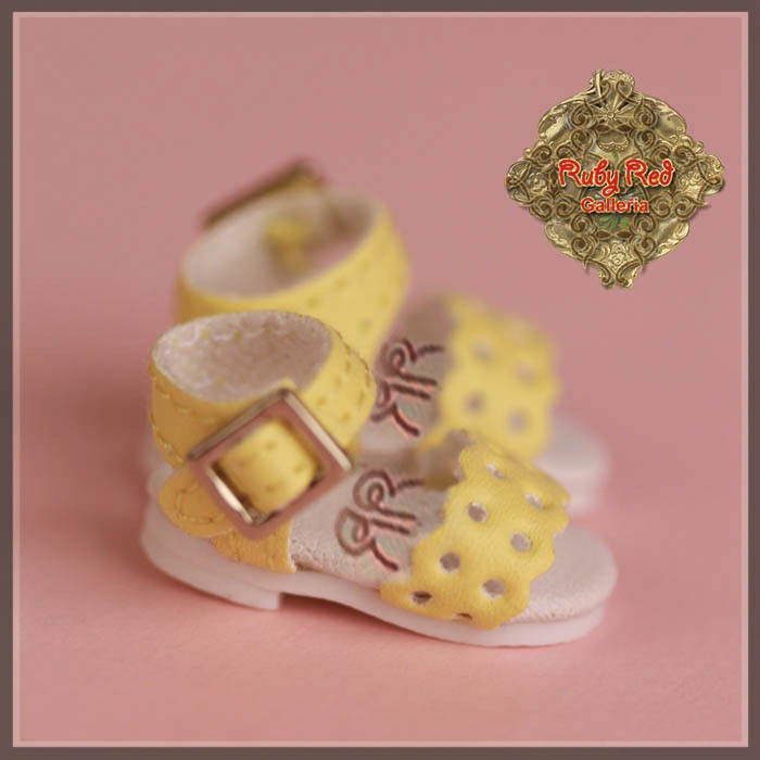 2.2cm Yellow Sandals for Blythe, Pullip & Momoko Dolls (RH0078C)