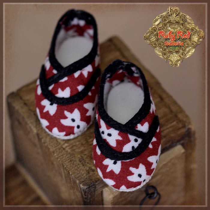 Red with White Printed Flowers Shoes for 8" Dolls (HH0060A)