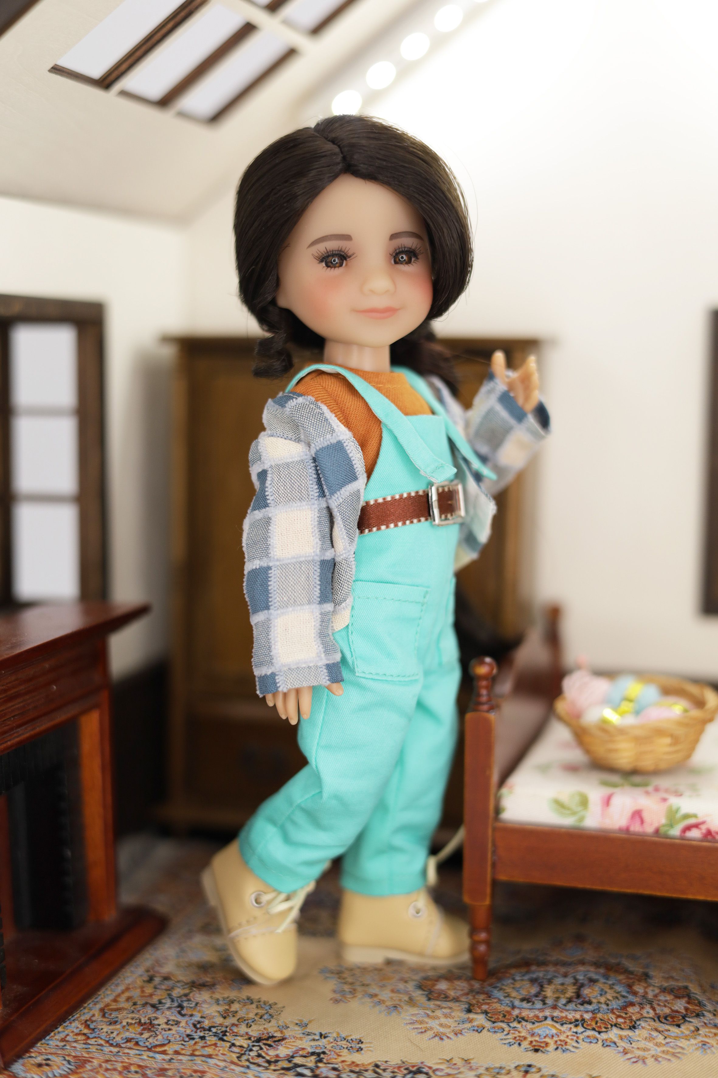 8" Turquoise Adventure Outfit (HC0113A)