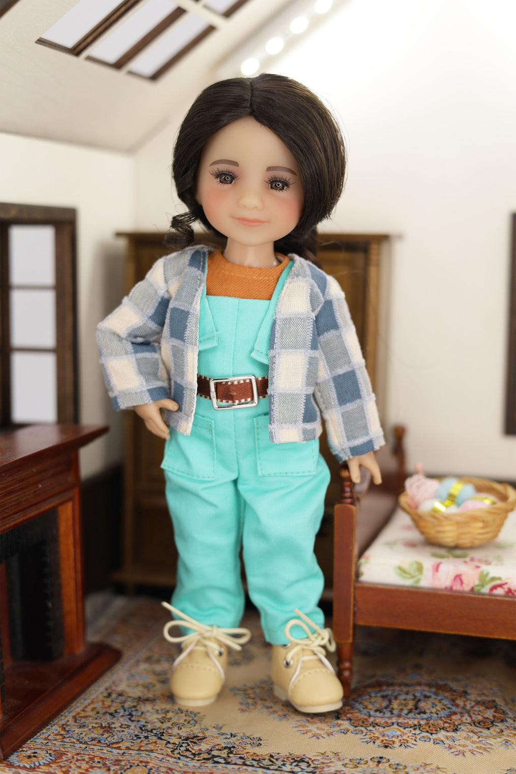 8" Turquoise Adventure Outfit (HC0113A)