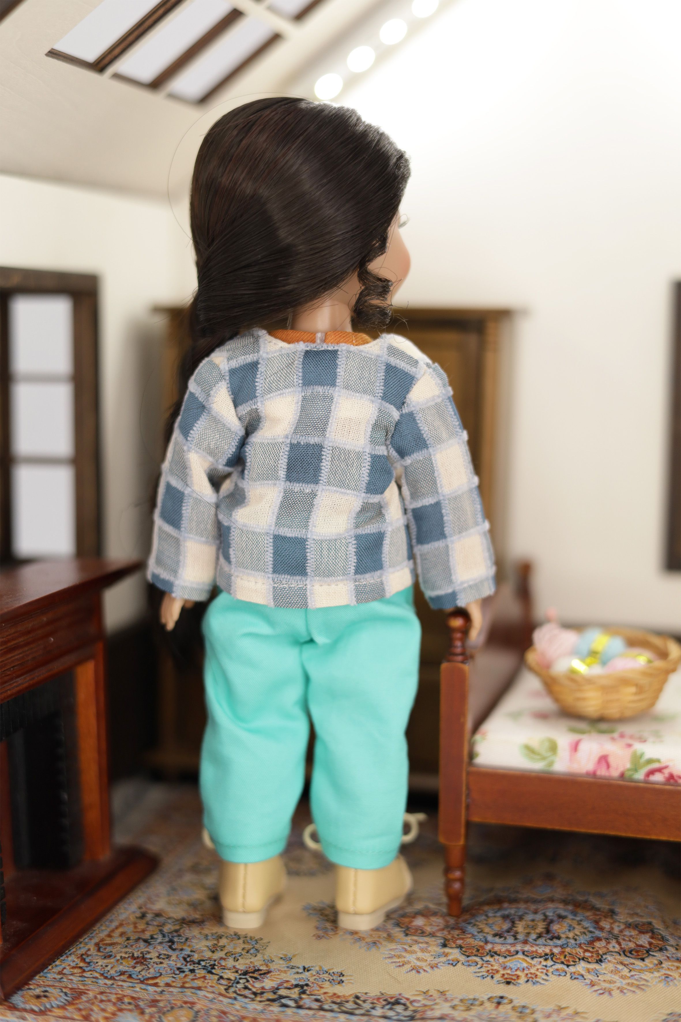 8" Turquoise Adventure Outfit (HC0113A)