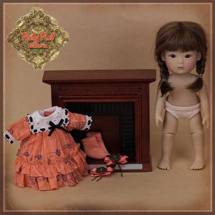 5.5" Yu Ping Orange Dress Outfit (HC0078A)