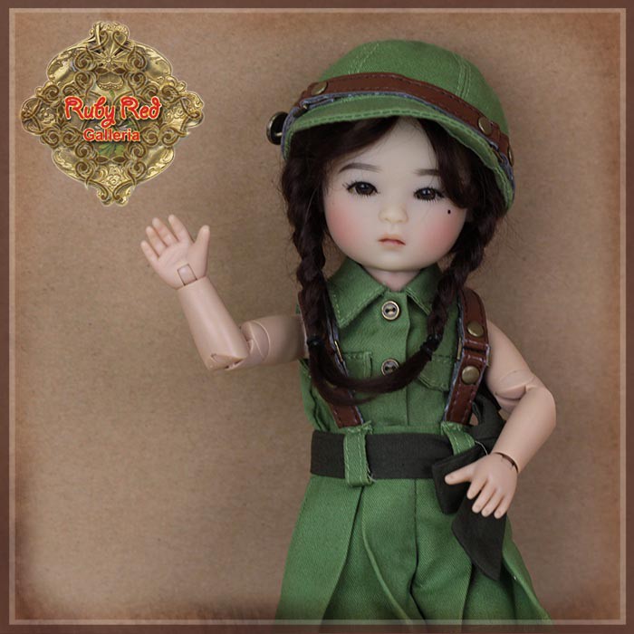 8" Ten Ping Companion Outfit 1 (HC0072C)