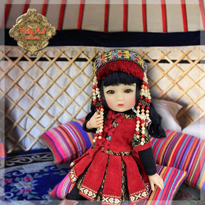 8" Four Kindergartner - Erdenechimeg (Mongolia) - FA0027A