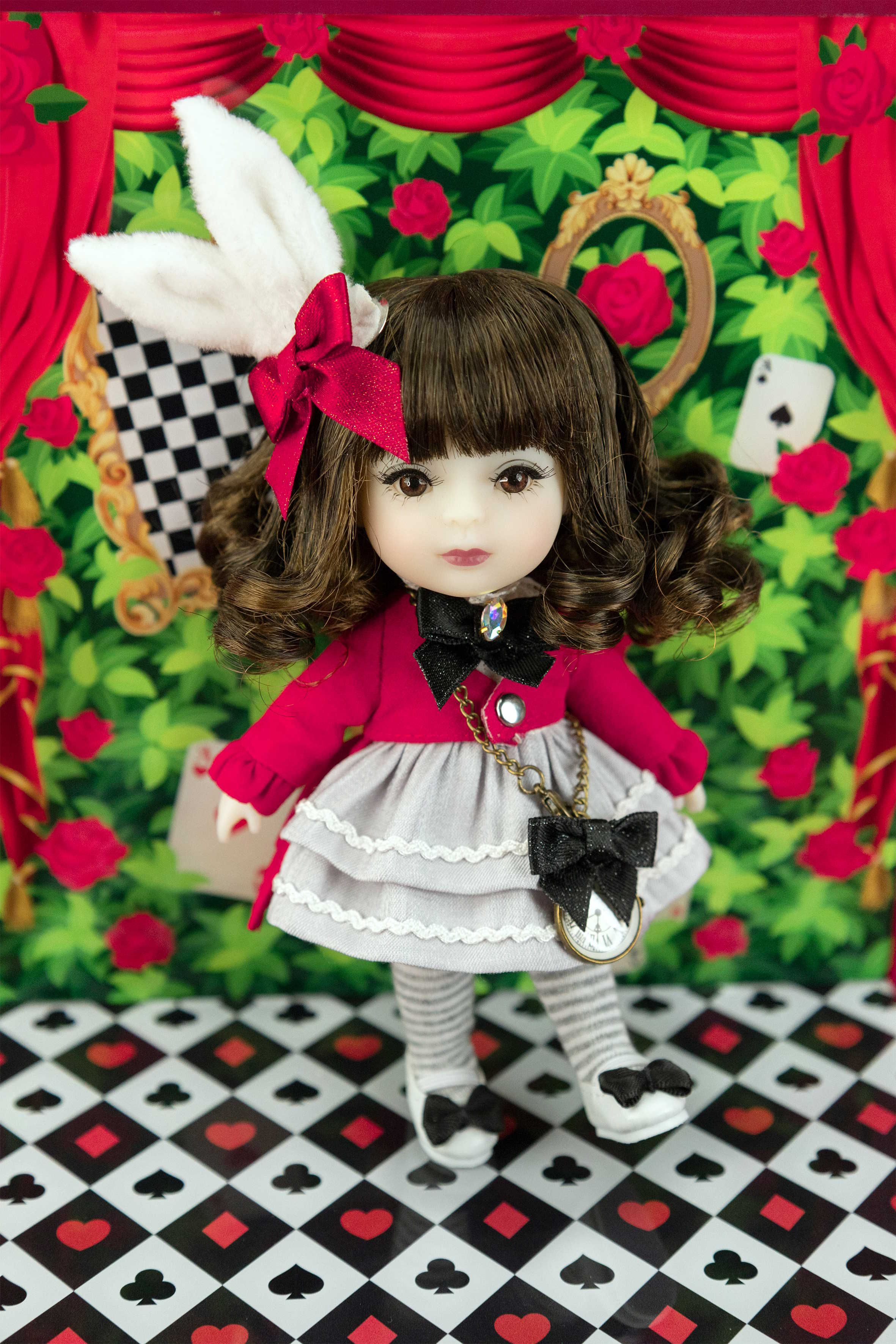 5.5" Dazzle (Alice in Wonderland - White Rabbit Set)
